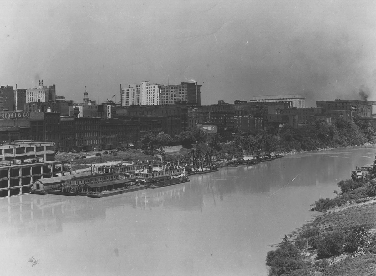 A view of the waterfront of Nashville, Tennessee at First Avenue and Broadway, 1940.