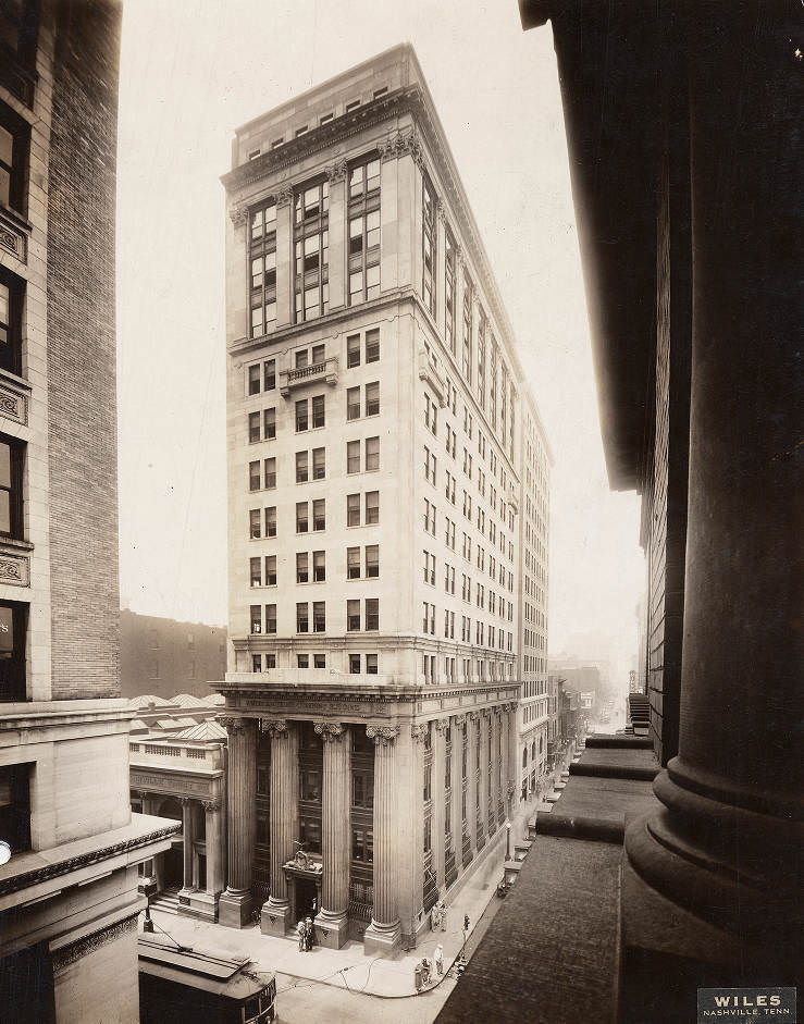 American Trust Building, corner of Third Avenue and Union Streets, Nashville, 1925