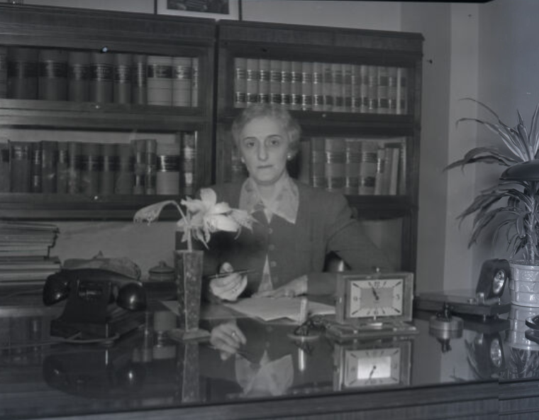 Mary Spiva Beasley, Secretary to Judge Chester K. Hart, Nashville, 1940