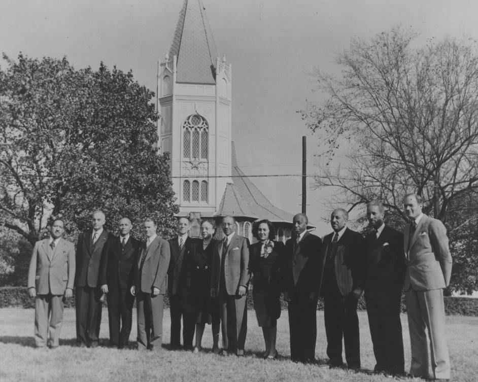 Faculty group of Fisk University, 1946