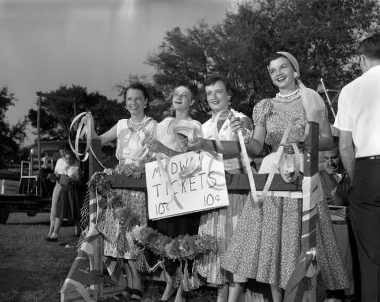 Italian Street Fair event sponsored by the Nashville Symphony Guild benefiting the Nashville Symphony Orchestra, 1956