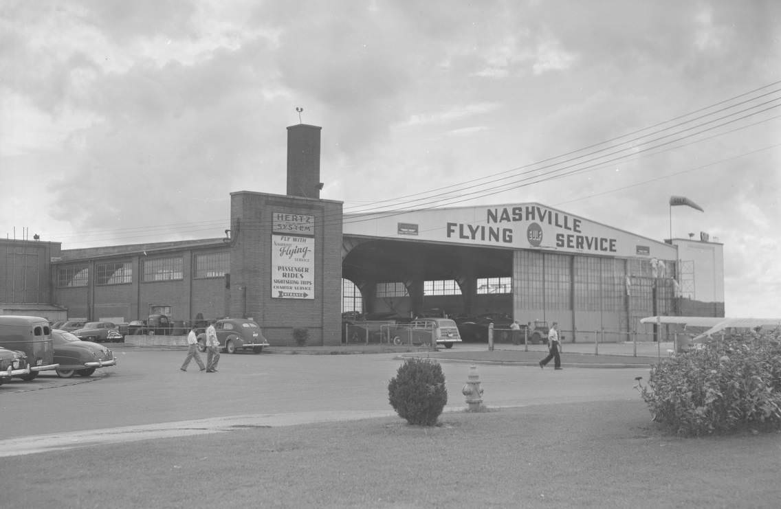 Nashville Flying Service hangar at Berry Field, Nashville, Tennessee, 1950