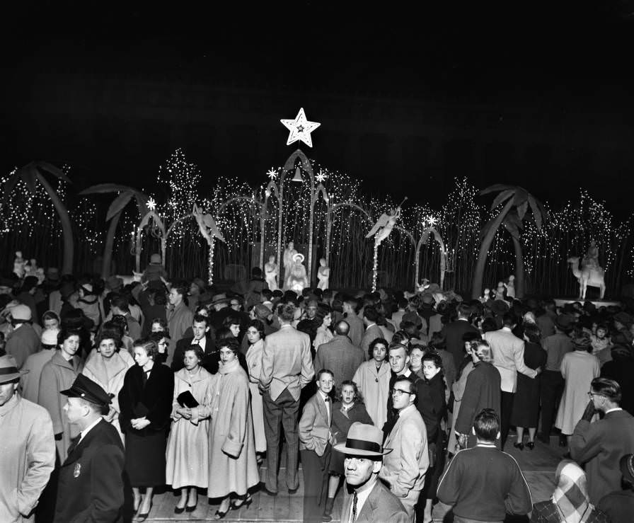 Warmth of Nativity scene enfolds throng at Centennial Park scene, Nashville, Tennessee, 1956