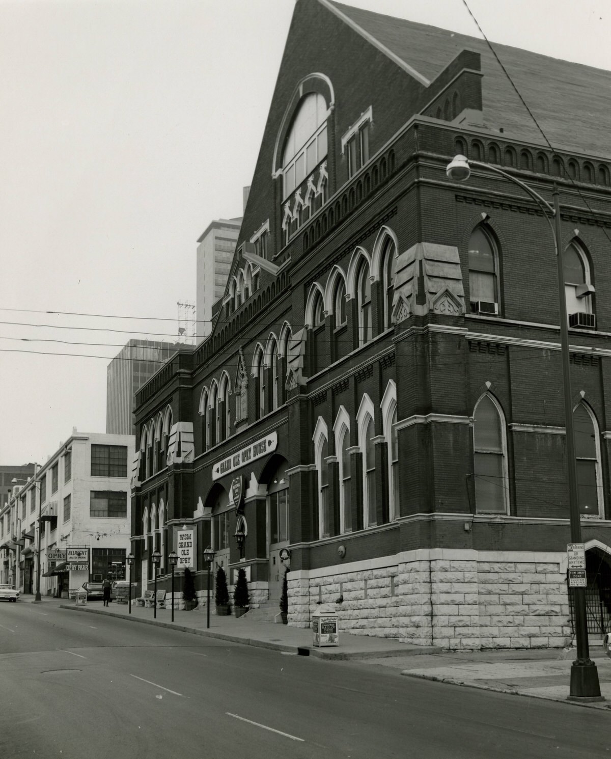 Exterior of the Ryman Auditorium and Opry Gift Shop, 1967