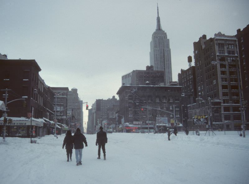 Sixth Avenue and 25th Street, 1996