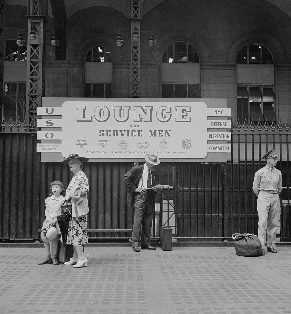 People Waiting for Trains, Pennsylvania Station, New York City, 1942