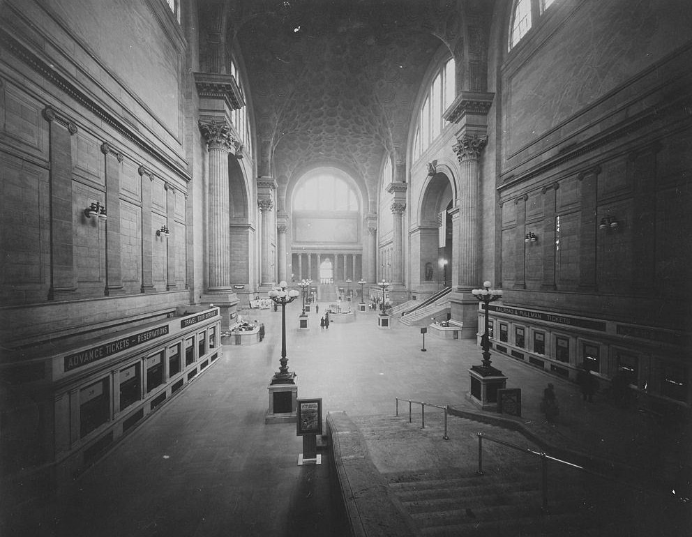 Pennsylvania Station at 34th Street and 7th Avenue is shown below Madison Square Garden, 1940