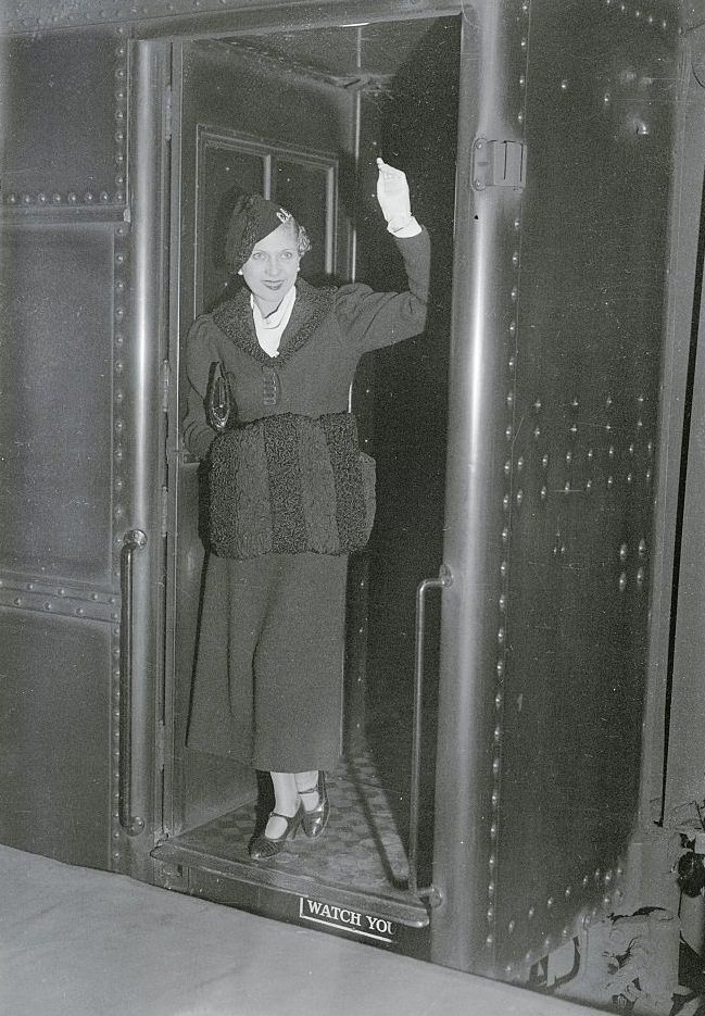 Lilyan Tashman Waving in Doorway at Penn Station, 1933