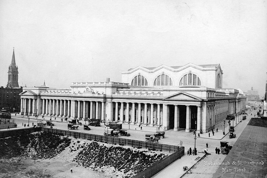 Exterior View of Pennsylvania Railroad Station, 1915