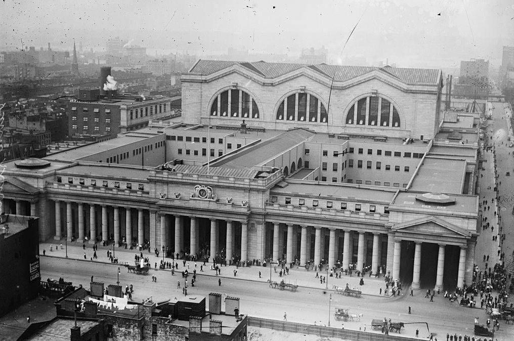 View of the Pennsylvania Railroad Station, New York, early 1910s.