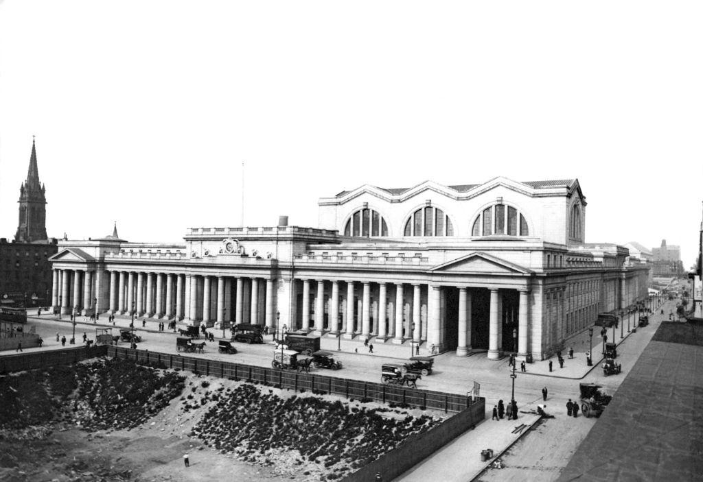 Exterior view of the east side of Pennsylvania Station, New York, 1911