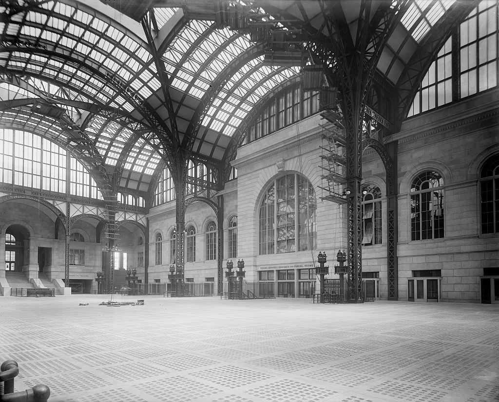 Concourse, Pennsylvania Station, New York City, 1905