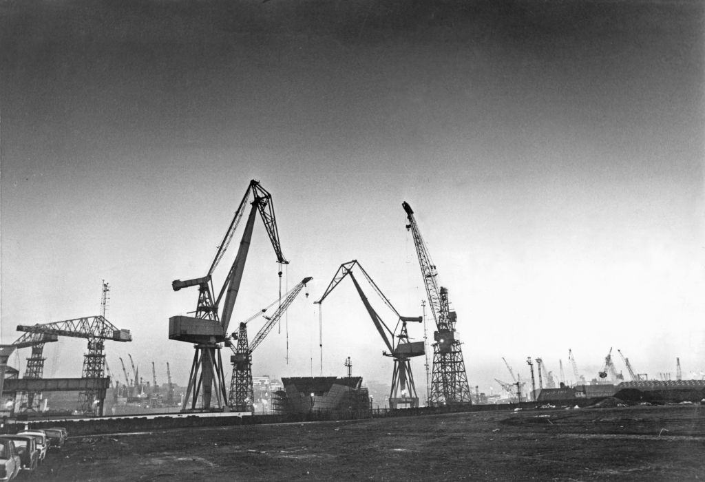 HMS Illustrious Swan Hunter Shipbuilders yard 1977