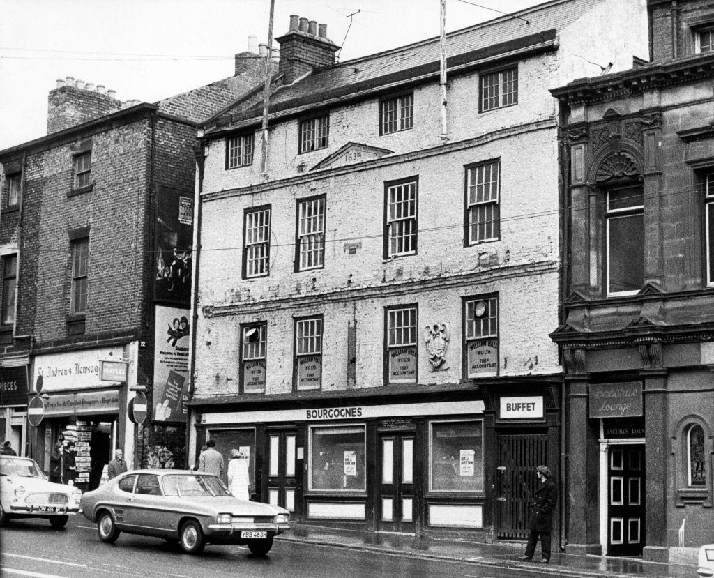 Bourgognes Public House, Newgate Street, Newcastle, 23rd October 1971.