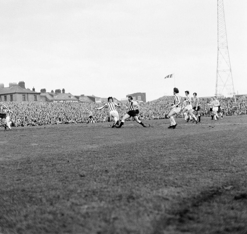 Newcastle 0-2 Stoke, League match at St James Park, Saturday 9th January 1971.