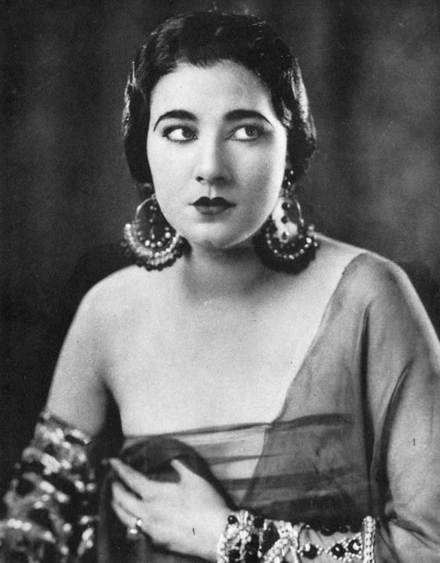 Nita Naldi: Life Story and Glamourous Photos of the Most Outrageous Vamp of the 1920s