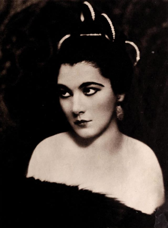 Nita Naldi: Life Story and Glamourous Photos of the Most Outrageous Vamp of the 1920s