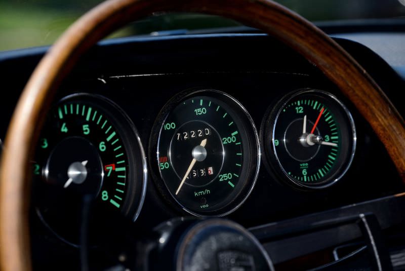 Stunning Photos of the 1966 Porsche 911 Luxury Sports Car