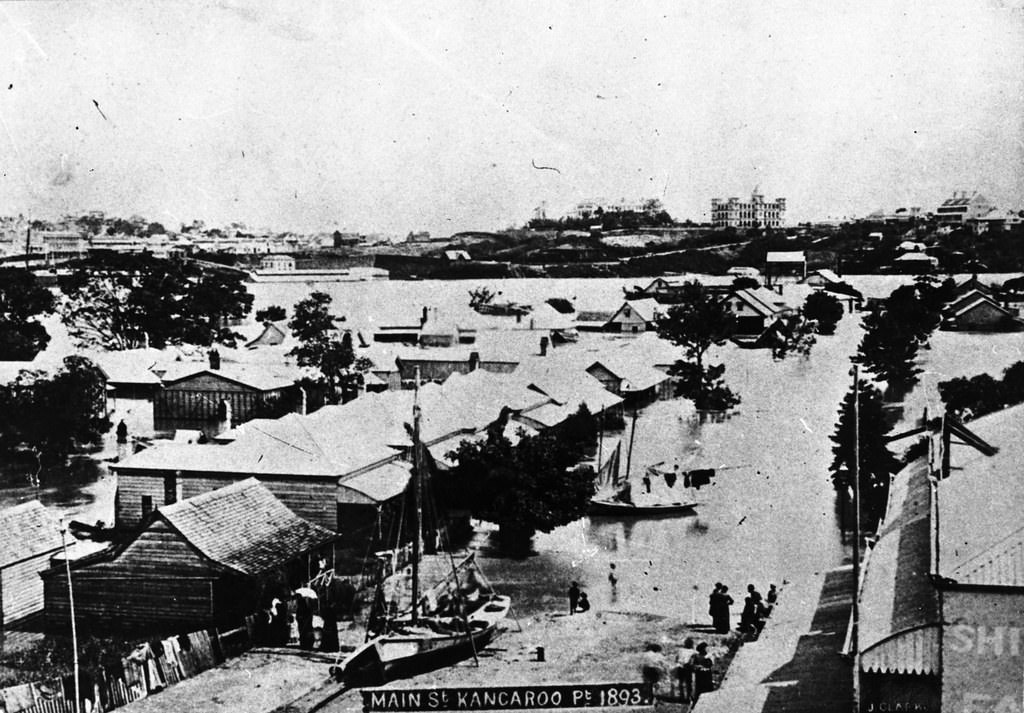 Main Street, Kangaroo Point, Brisbane, 1890s