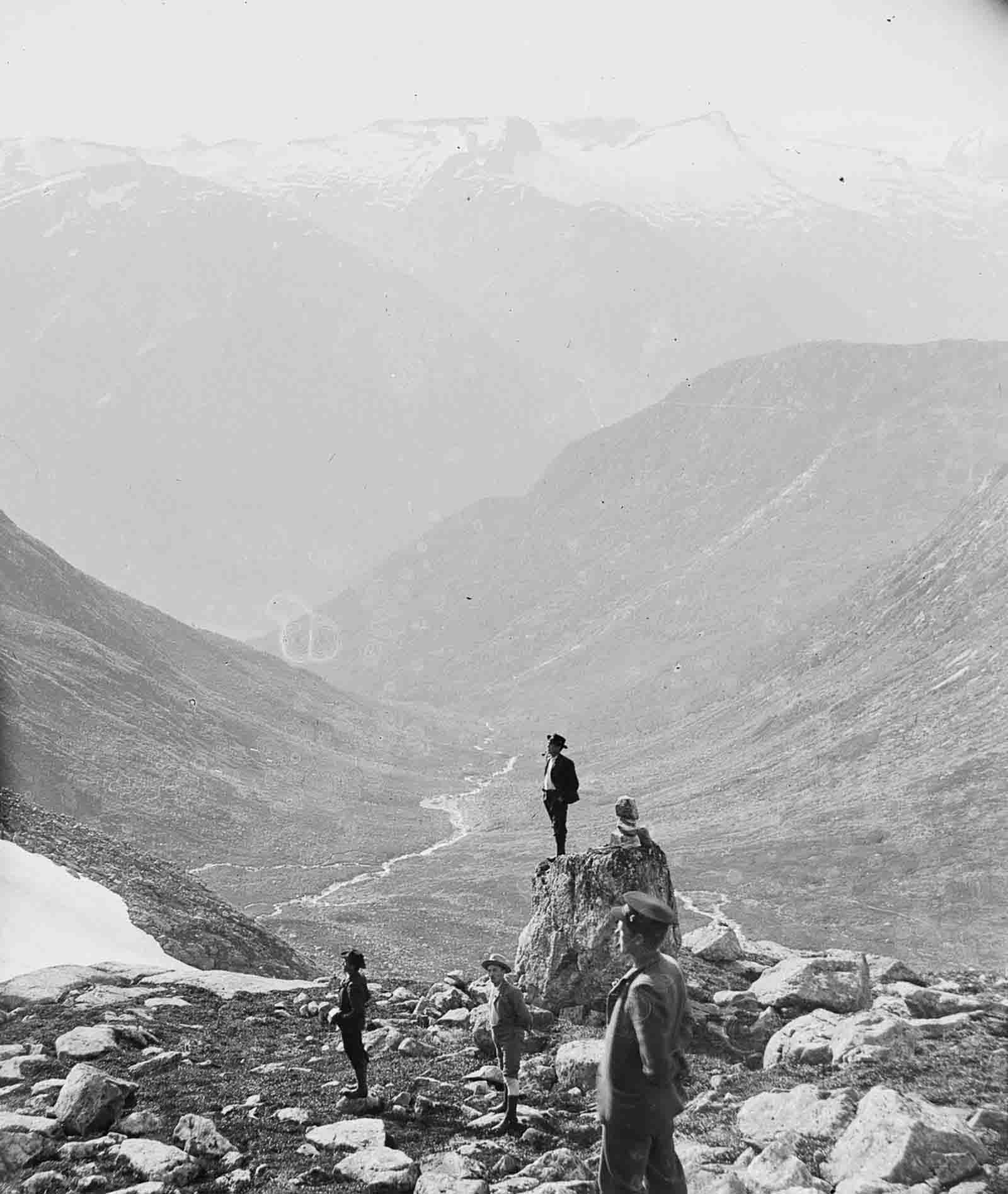 The Rural Life of Norway in the 1900s Through Stunning Photos of Nils Olsson Reppen