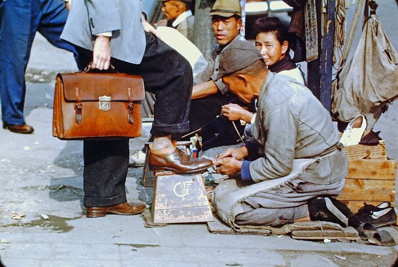 Tokyo street scenes, 1950