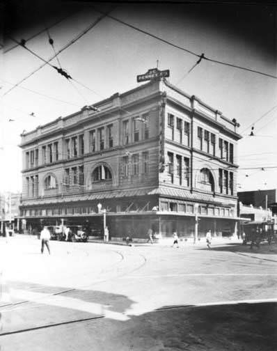 J. C. Penney Company, 305 W. Commerce Street, 1930