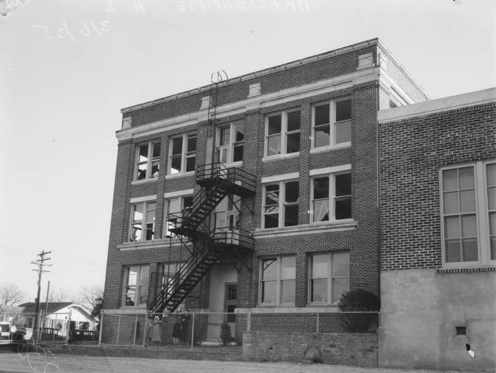 The fire escapes at Brackenridge High School, 1935