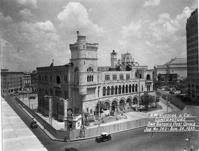 Demolition of the Federal Building and Post Office, San Antonio, 1935