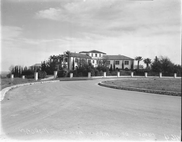 The mansion of Mrs. Alice T. Morgan on Alameda Circle in San Antonio, 1936