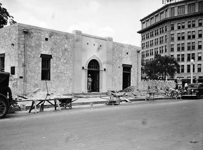 Newly completed DRT meeting hall at the Alamo, 1939