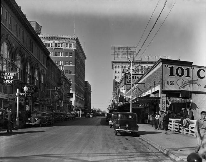 W. Houston Street looking west from San Antonio River Bridge, San Antonio, 1938