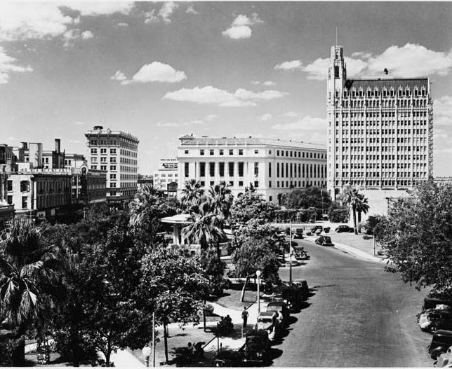 Alamo Plaza looking north from roof of Plaza Theater, 1938