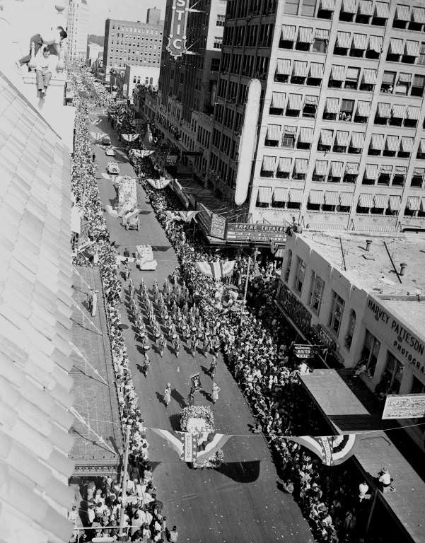 Looking east down Houston Street at the Battle of Flowers Parade, 1939