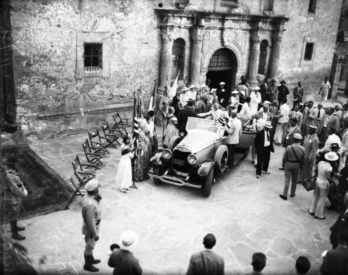 Franklin Roosevelt and party in front of the Alamo during his visit to celebrate the Texas Centennial, 1936