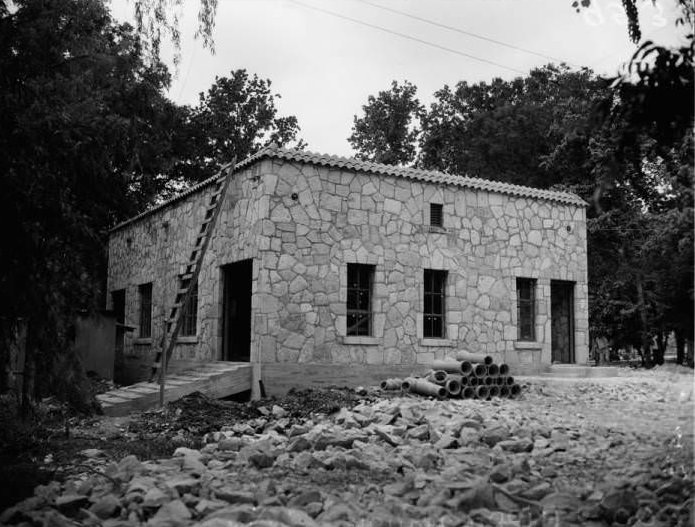 Hippopotamus building at the San Antonio Zoo during construction, 19363