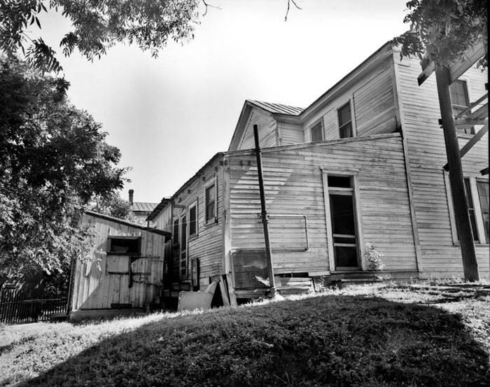Back of apartment house, 538 N. Laredo Street, San Antonio, 1937