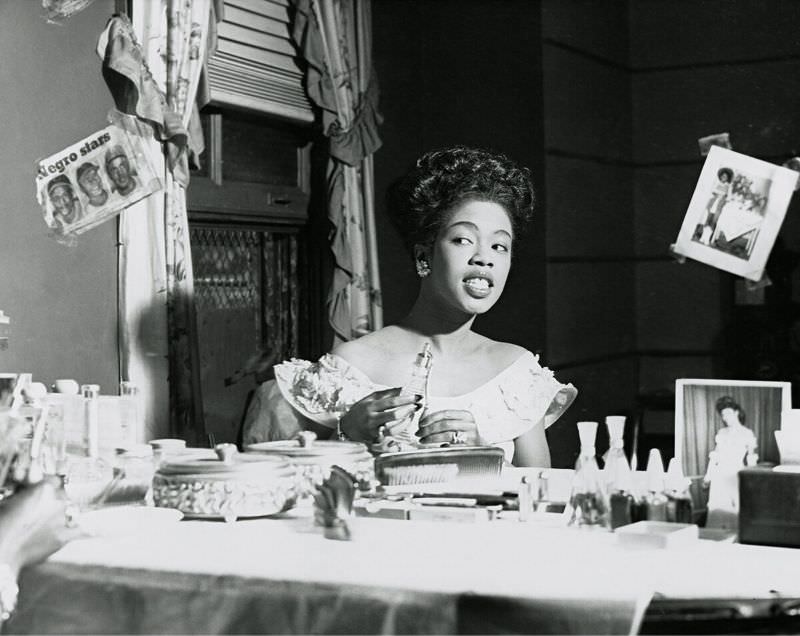 Sarah Vaughan: Life Story and Beautiful Photos of One of the Most Wondrous Voices of the 20th Century