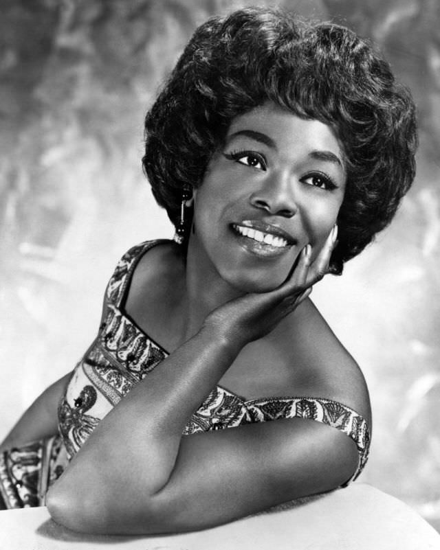 Sarah Vaughan: Life Story and Beautiful Photos of One of the Most Wondrous Voices of the 20th Century