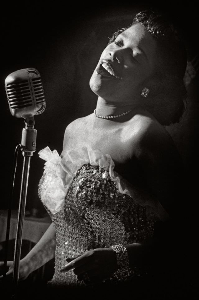 Sarah Vaughan: Life Story and Beautiful Photos of One of the Most Wondrous Voices of the 20th Century