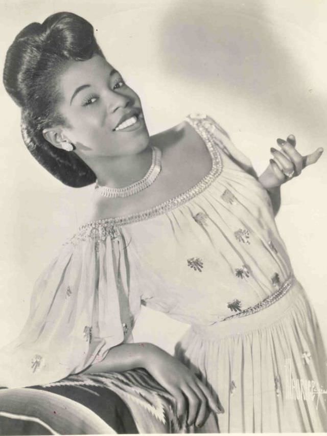 Sarah Vaughan: Life Story and Beautiful Photos of One of the Most Wondrous Voices of the 20th Century