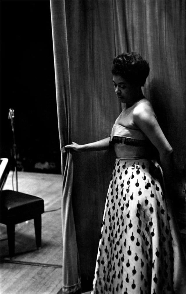 Sarah Vaughan: Life Story and Beautiful Photos of One of the Most Wondrous Voices of the 20th Century