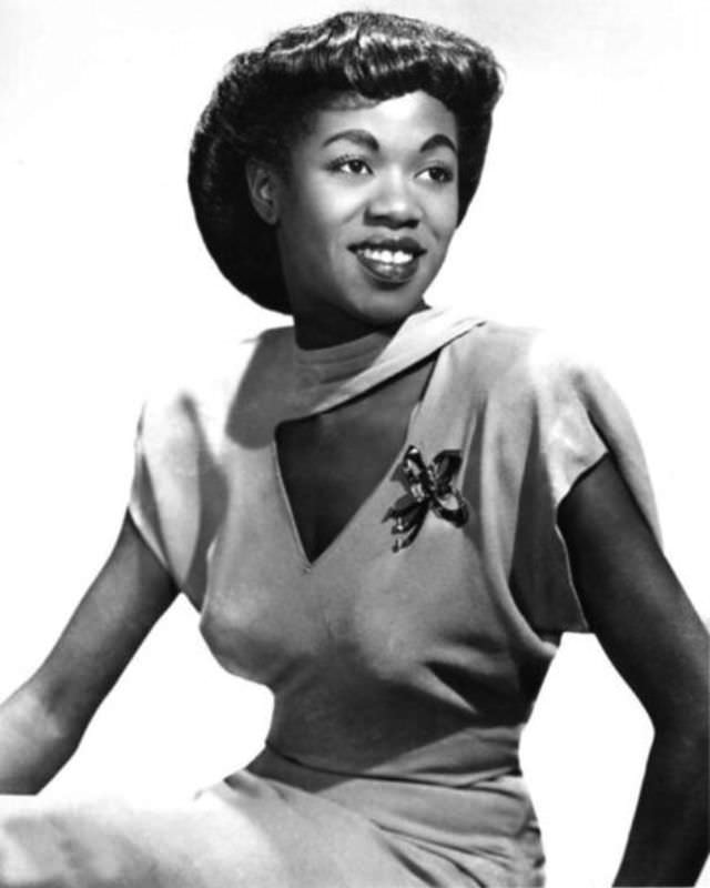 Sarah Vaughan: Life Story and Beautiful Photos of One of the Most Wondrous Voices of the 20th Century