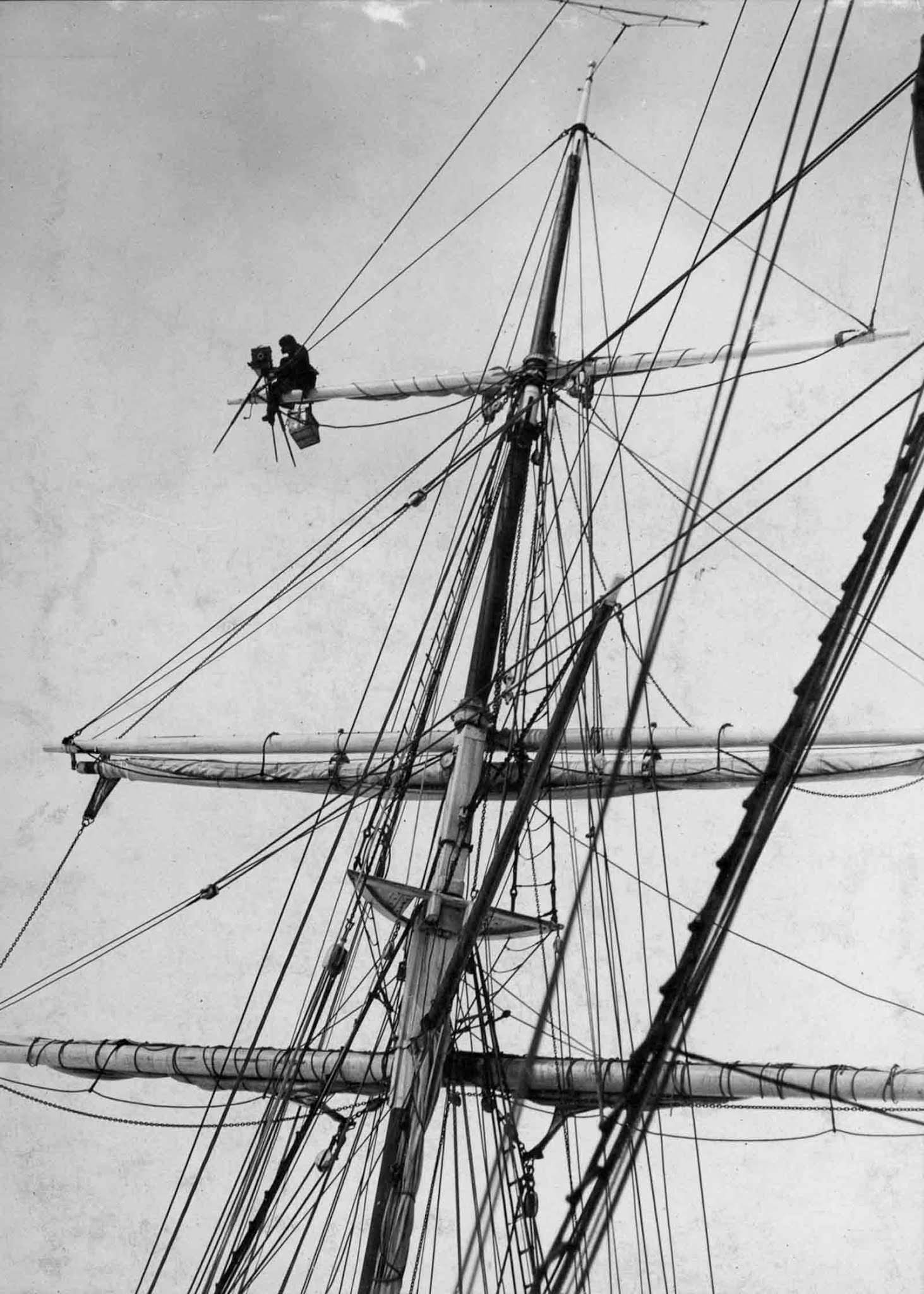 Photographer Frank Hurley gets a high-angle shot.