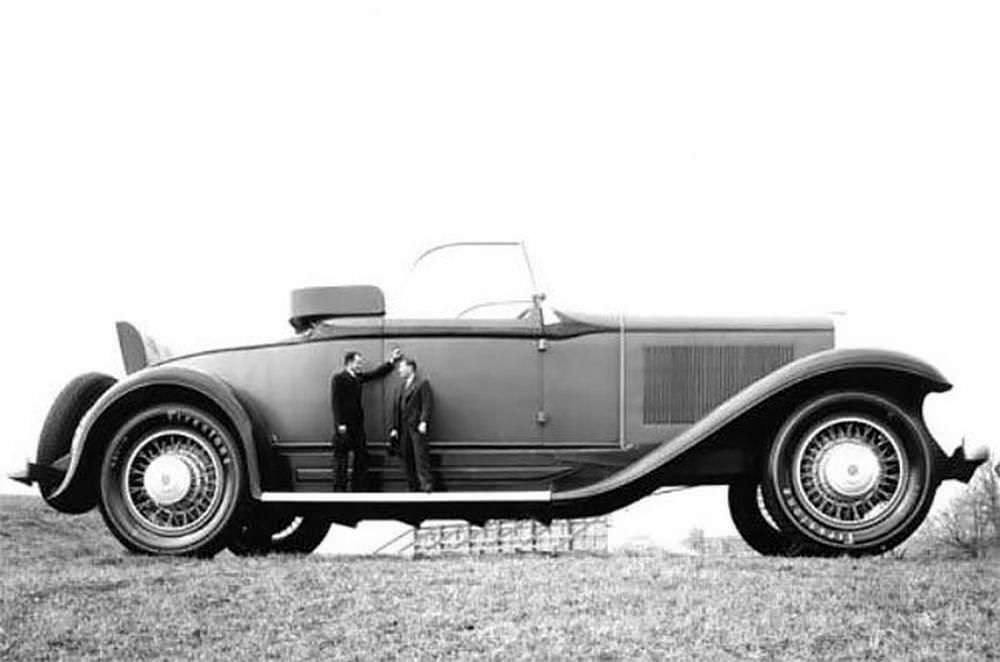 The World's Biggest Car: Stunning Historical Photos of Studebaker's Giant 1931 President Roadster