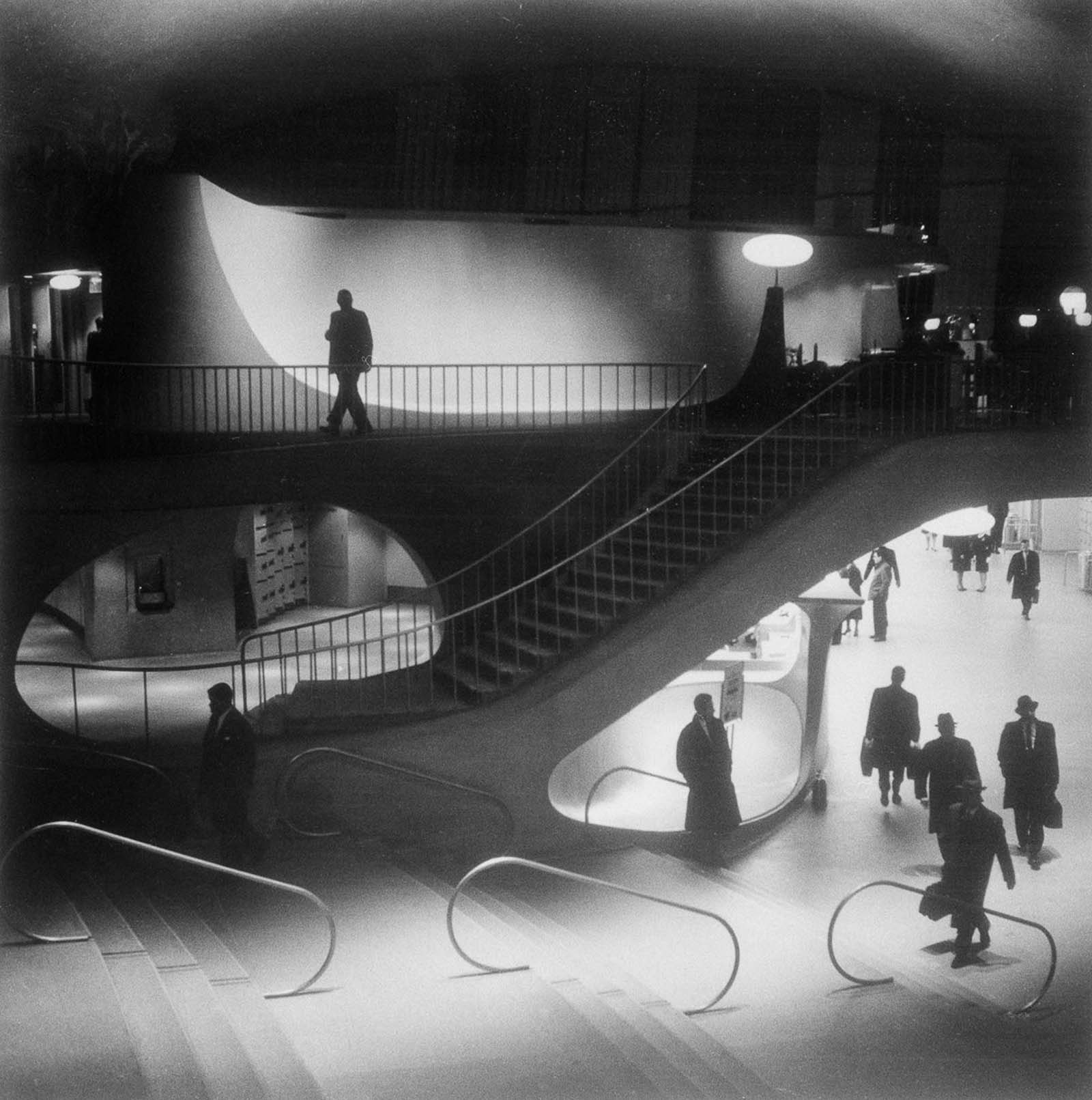 Stunning Vintage Photos of TWA flight Centre, New York City, 1962