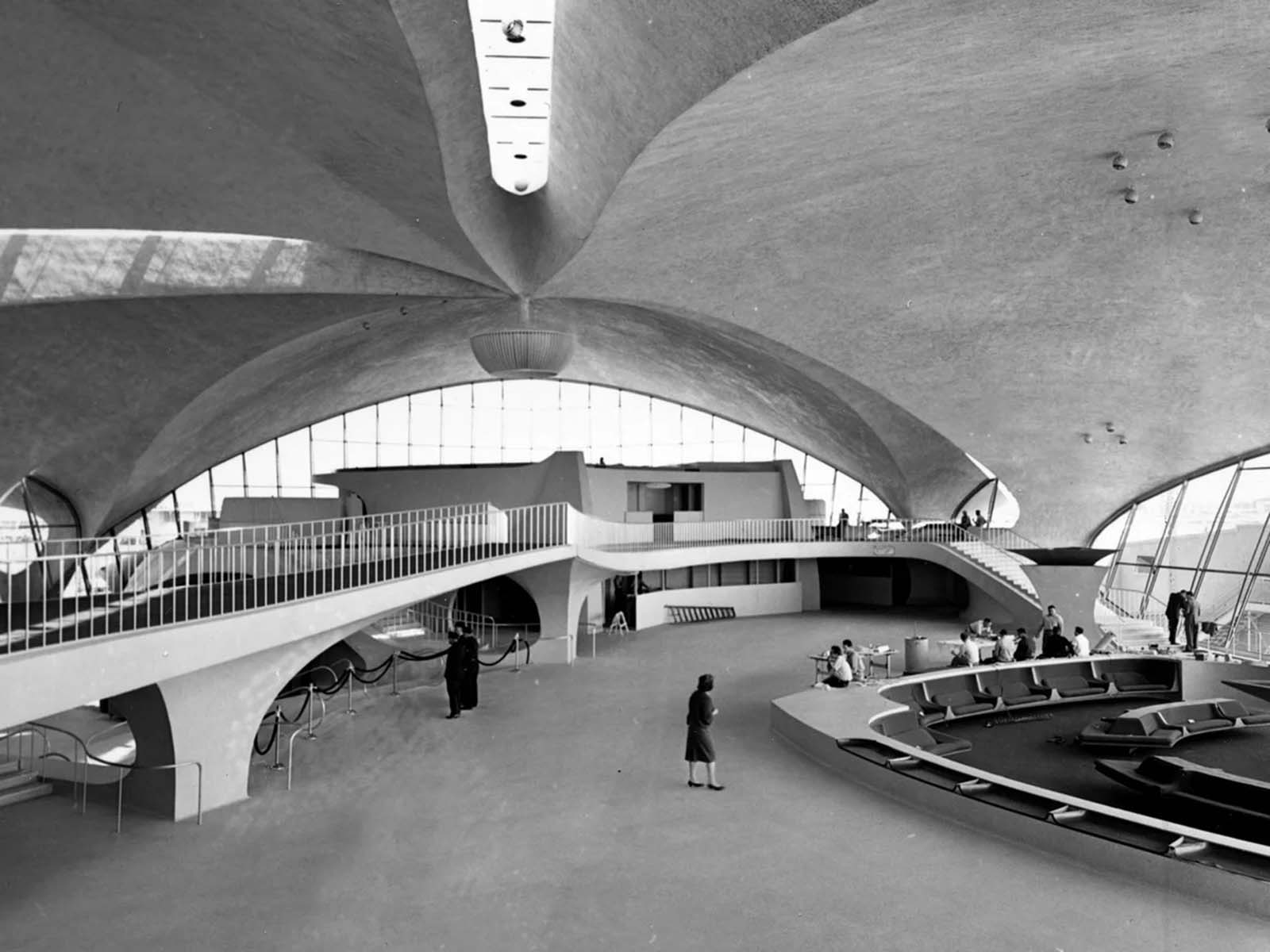 Stunning Vintage Photos of TWA flight Centre, New York City, 1962