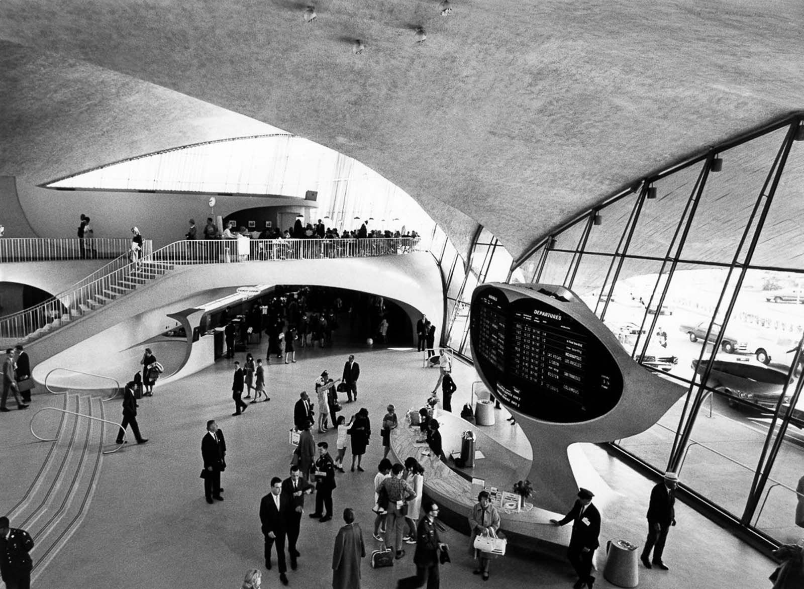 Stunning Vintage Photos of TWA flight Centre, New York City, 1962