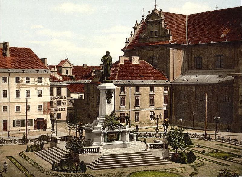 Mickiewicz Monument, Warsaw