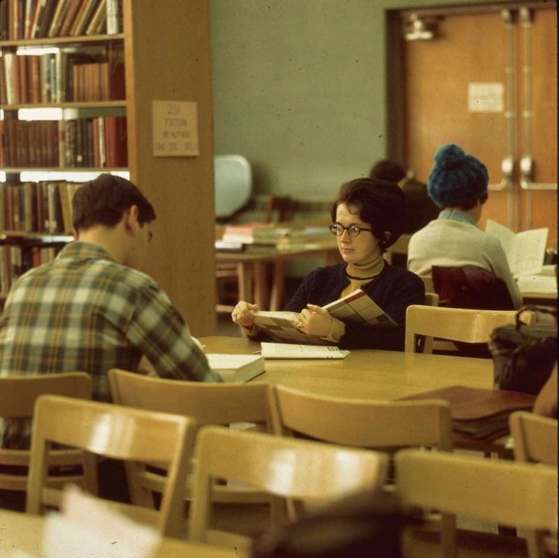 Students in library, December 1969