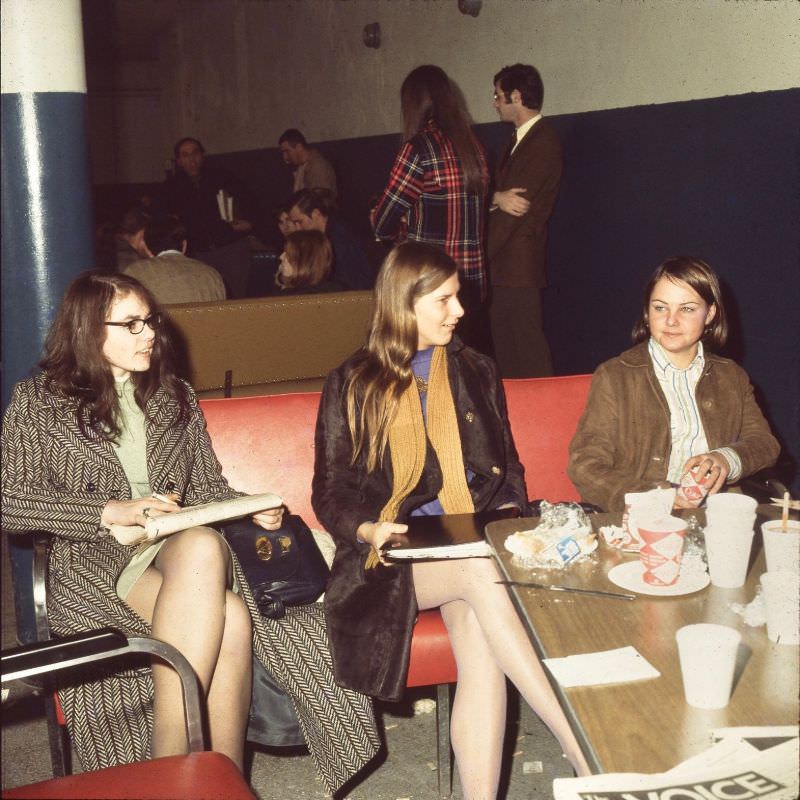 Students in lounge, December 1969